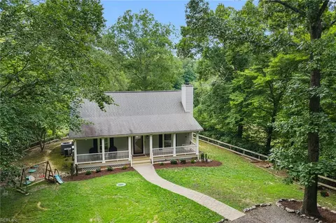 70 Mill Ridge Rd, Hartfield, VA 23071