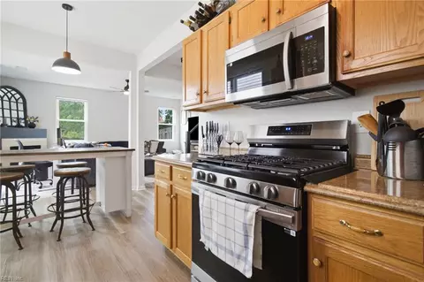Kitchen - 17 Camellia Ln, Hampton, VA 23663 photo 2 of 3