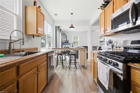 Kitchen - 17 Camellia Ln, Hampton, VA 23663 photo 1 of 3