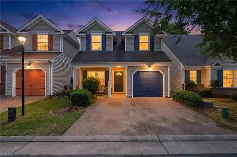 17 Camellia Ln, Hampton, VA 23663
