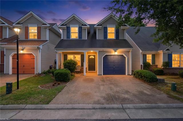 17 Camellia Ln, Hampton, VA 23663