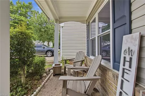 Exterior - 17 Camellia Ln, Hampton, VA 23663 photo 4 of 12