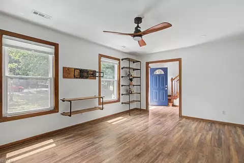 Living - 6495 Glenside Court Ct, Gloucester, VA 23061 photo 1 of 6