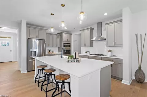 204 Kwanzan Ct, Chesapeake, VA 23322