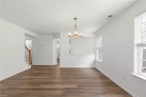 Living - 2007 Nicklaus Dr, Suffolk, VA 23435 photo 5 of 10