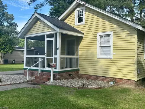 13 Shea St, Portsmouth, VA 23701