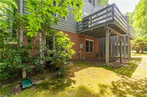 Exterior - 521 Spring Trce, Williamsburg, VA 23188 photo 4 of 6