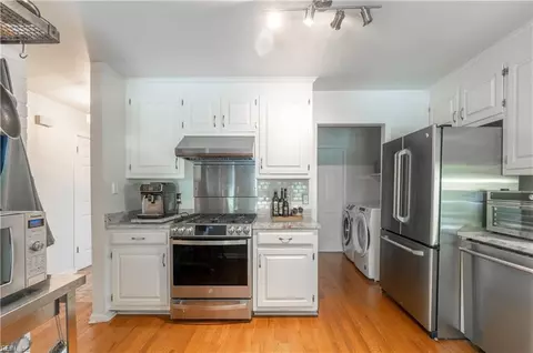 Kitchen - 521 Spring Trce, Williamsburg, VA 23188 photo 1 of 2