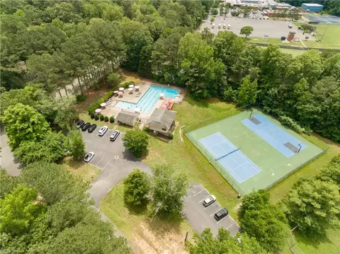 View/Area - 521 Spring Trce, Williamsburg, VA 23188 photo 2 of 4