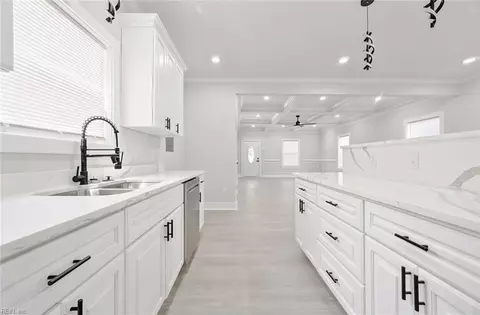 Entry Way - 626 Day St, Hampton, VA 23661 photo 1 of 1