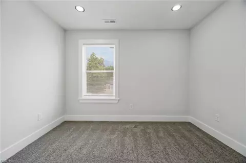 Bedroom - 626 Day St, Hampton, VA 23661 photo 5 of 7