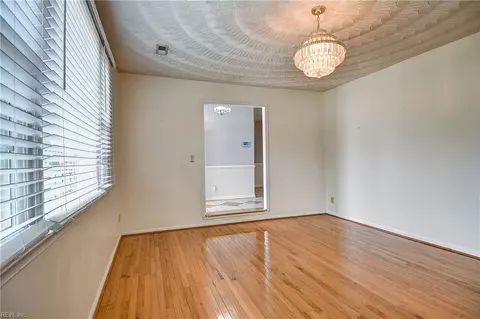Living - 2412 Pine Tree Way, Suffolk, VA 23434 photo 2 of 6