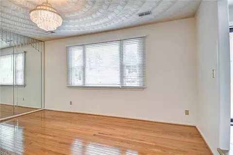 Living - 2412 Pine Tree Way, Suffolk, VA 23434 photo 1 of 6