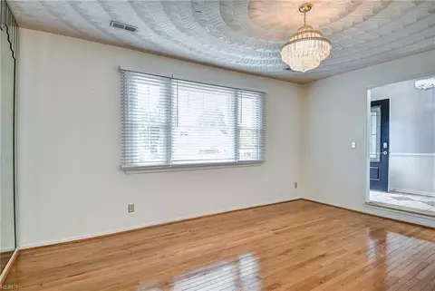 Living - 2412 Pine Tree Way, Suffolk, VA 23434 photo 3 of 6