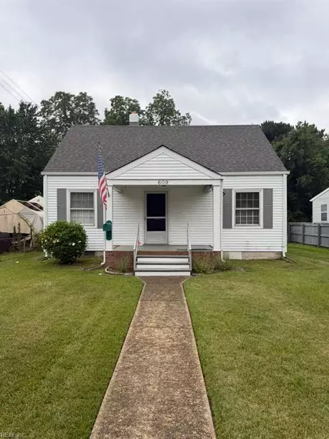 609 Chapel St, Hampton, VA 23669