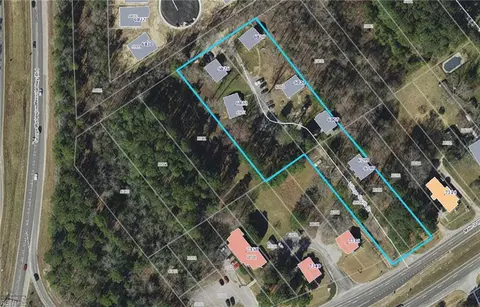 6822 Village South Dr, Gloucester, VA 23061