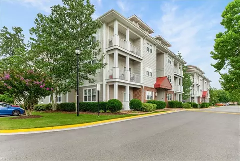 912 Southmoor Dr #202, Virginia Beach, VA 23455