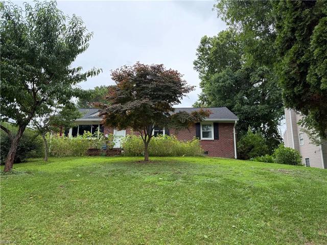 29 Williamson Park Dr, Newport News, VA 23608