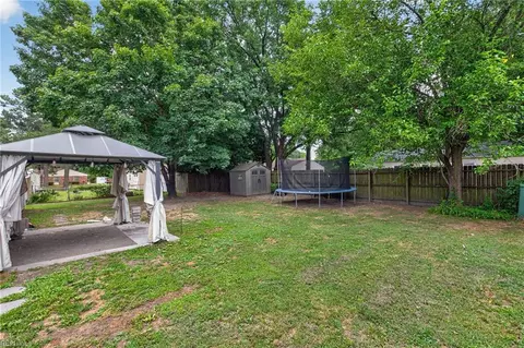 Exterior - 3316 Stilworken Dr, Chesapeake, VA 23321 photo 4 of 7