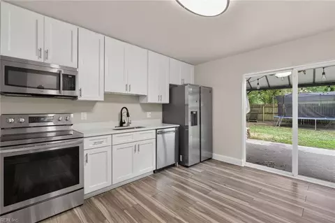 Kitchen - 3316 Stilworken Dr, Chesapeake, VA 23321 photo 1 of 2