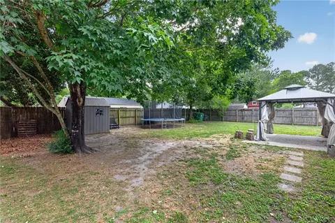 Exterior - 3316 Stilworken Dr, Chesapeake, VA 23321 photo 5 of 7