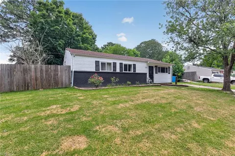 Exterior - 3316 Stilworken Dr, Chesapeake, VA 23321 photo 2 of 7