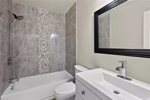 Bath - 3316 Stilworken Dr, Chesapeake, VA 23321 photo 3 of 4