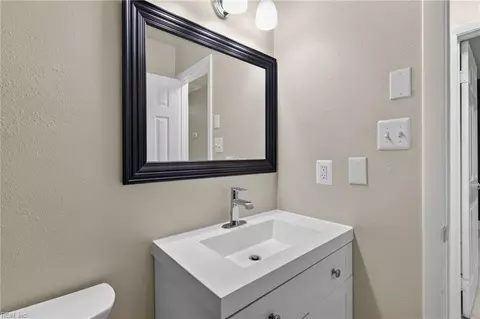 Bath - 3316 Stilworken Dr, Chesapeake, VA 23321 photo 4 of 4