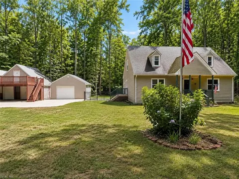 1609 Jackson Rd, Suffolk, VA 23434