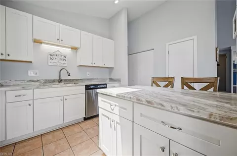 Kitchen - 230 Dockside Dr #C, Hampton, VA 23669 photo 1 of 3