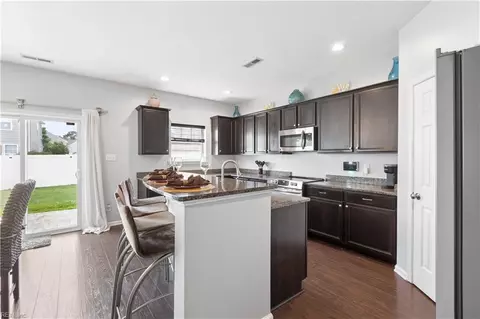 Kitchen - 19 Ravenscroft Ln, Hampton, VA 23669 photo 1 of 6