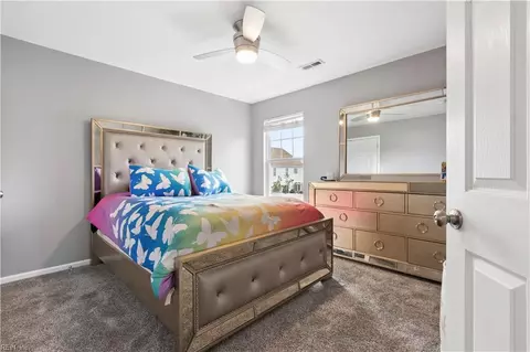 Bedroom - 19 Ravenscroft Ln, Hampton, VA 23669 photo 5 of 7