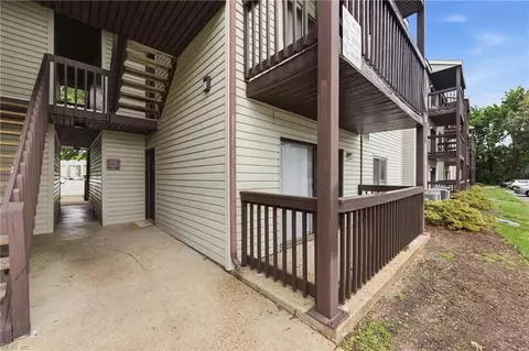 Exterior - 103 Haverford Ct #2, Hampton, VA 23666 photo 3 of 5