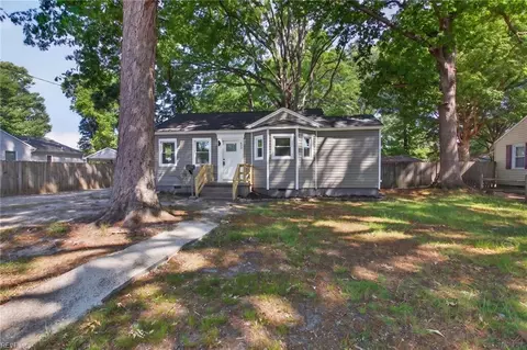 635 Highland Ct, Newport News, VA 23605