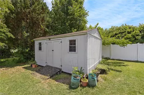 879 Maple Ct, Smithfield, VA 23430 photo 39