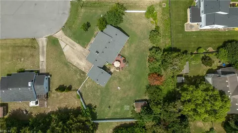 879 Maple Ct, Smithfield, VA 23430 photo 38