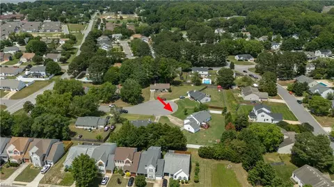879 Maple Ct, Smithfield, VA 23430 photo 10