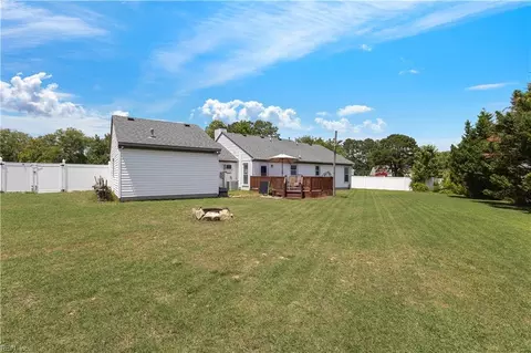 879 Maple Ct, Smithfield, VA 23430 photo 42