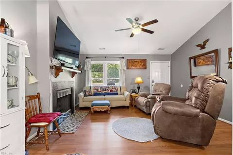 879 Maple Ct, Smithfield, VA 23430 photo 23
