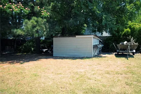 Exterior - 55 Brogden Ln, Hampton, VA 23666 photo 5 of 5