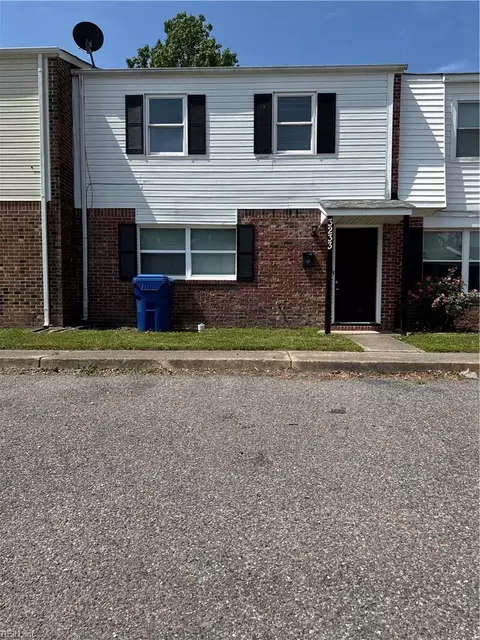 3233 Saxon Pl, Virginia Beach, VA 23453