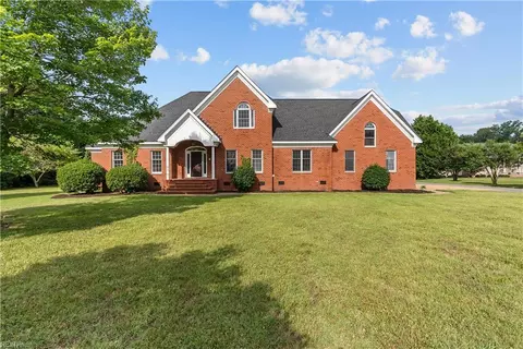 1452 Taft Rd, Chesapeake, VA 23322