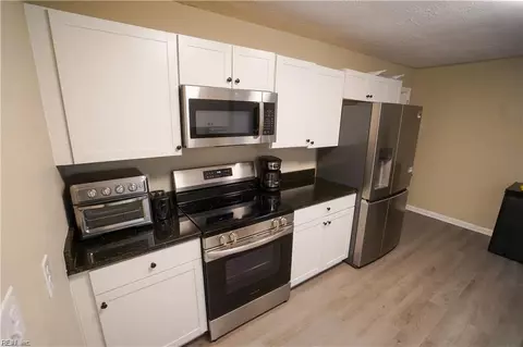 Kitchen - 22 Mimosa Cres, Hampton, VA 23661 photo 1 of 1