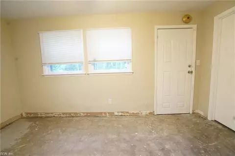 Bedroom - 22 Mimosa Cres, Hampton, VA 23661 photo 3 of 3