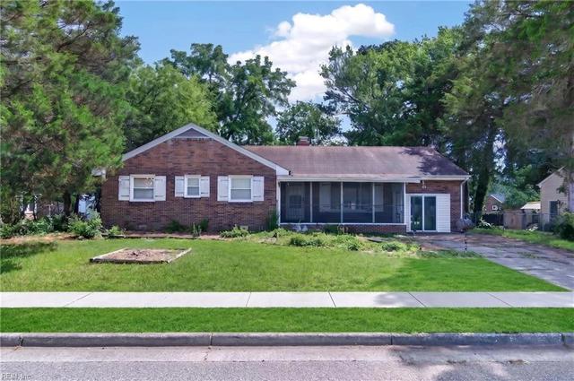 149 Raymond Dr, Hampton, VA 23666