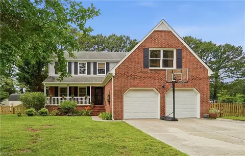 14 Windy Point Dr, Poquoson, VA 23662