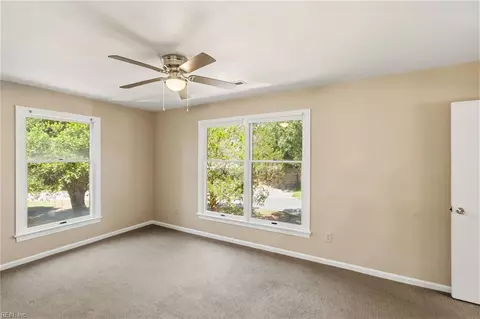 Bedroom - 1522 Ketch Ln, Kill Devil Hills, NC 27948 photo 4 of 7