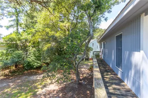 Exterior - 1522 Ketch Ln, Kill Devil Hills, NC 27948 photo 3 of 5