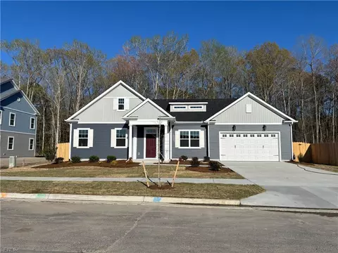 2044 Charwood Dr, Chesapeake, VA 23320