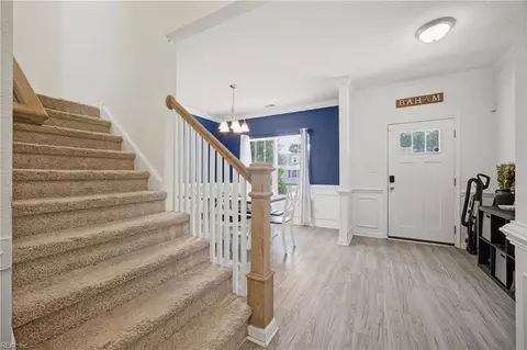 Entry Way - 3816 Davis St, Norfolk, VA 23513 photo 3 of 11